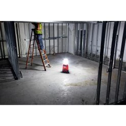 Milwaukee 2151-20 - M18™ RADIUS™ Site Light LIGHTING