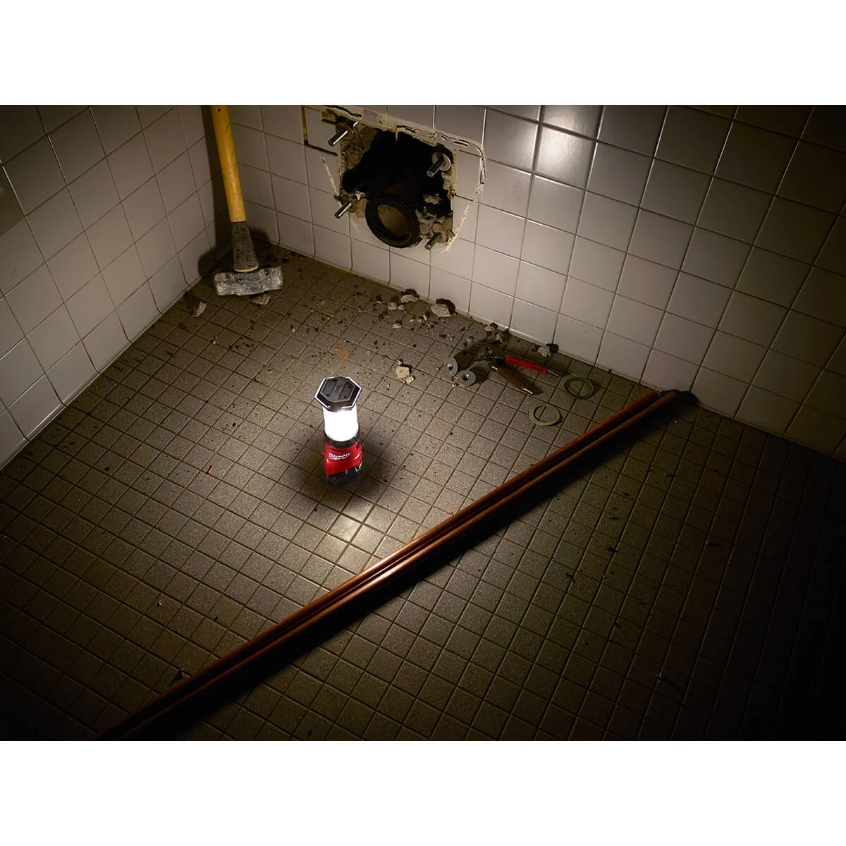 LIGHTING Milwaukee 2362-20- M12™ Lantern/Flood Light 14 LIGHTING Milwaukee 2362-20- M12™ Lantern/Flood Light