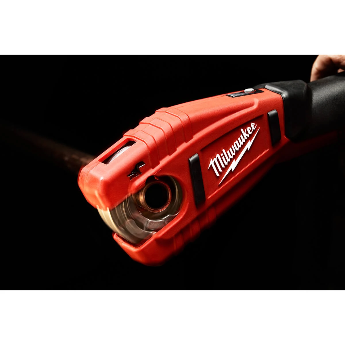 Milwaukee 2471-21 - M12 Cordless Copper Tubing Cutter Kit POWER TOOLS 5 Milwaukee 2471-21 - M12 Cordless Copper Tubing Cutter Kit POWER TOOLS