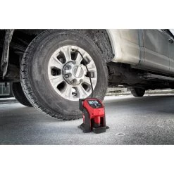 Milwaukee 2475-21XC - M12 Compact Inflator Kit