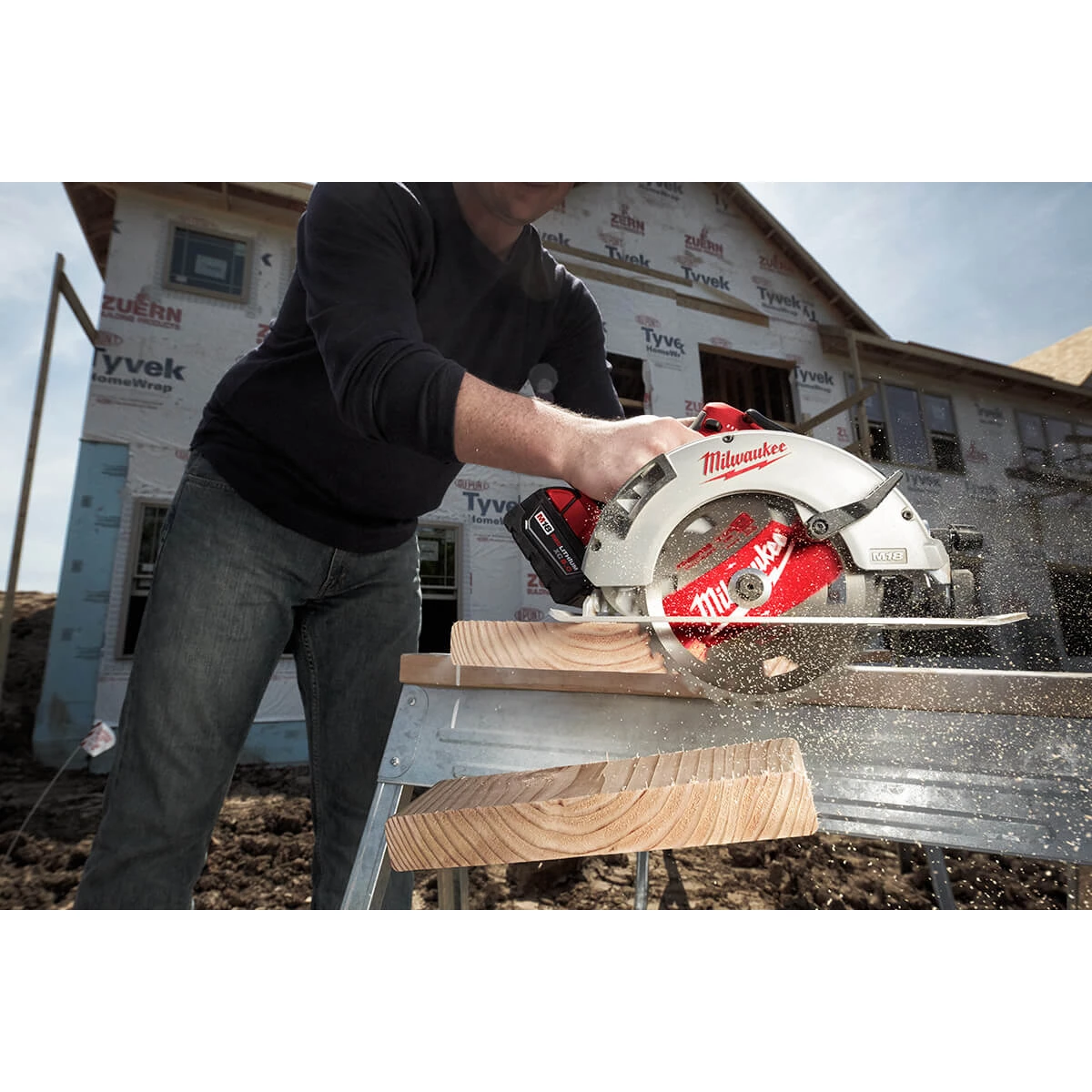 Milwaukee 2631-21 - M18™ Brushless 7-1/4" Circular Saw Kit SALE 9 Milwaukee 2631-21 - M18™ Brushless 7-1/4" Circular Saw Kit SALE
