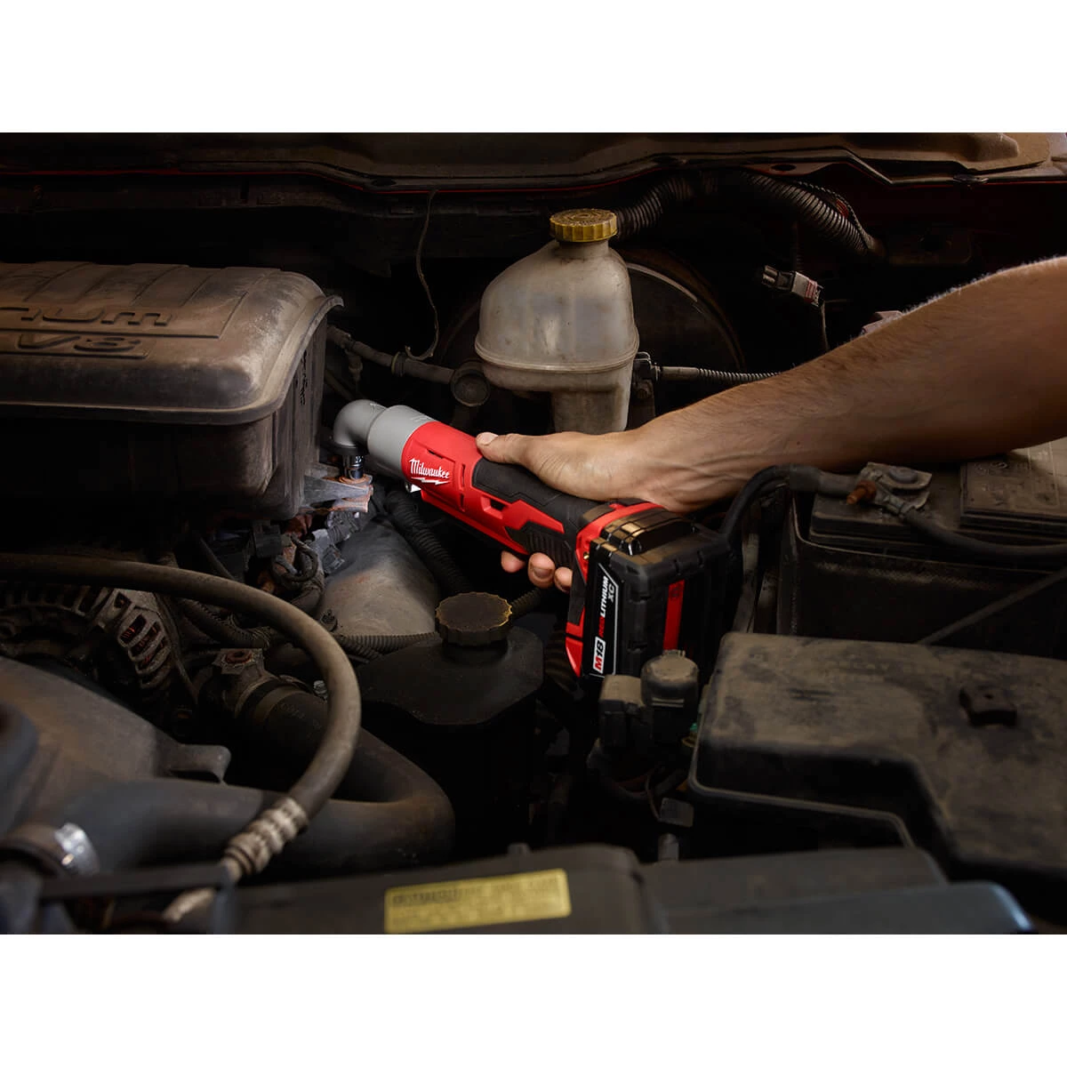 MILWAUKEE Milaukee 2668-22 - M18™ Cordless 2-Speed 3/8" Right Angle Impact Wrench 7 MILWAUKEE Milaukee 2668-22 - M18™ Cordless 2-Speed 3/8" Right Angle Impact Wrench