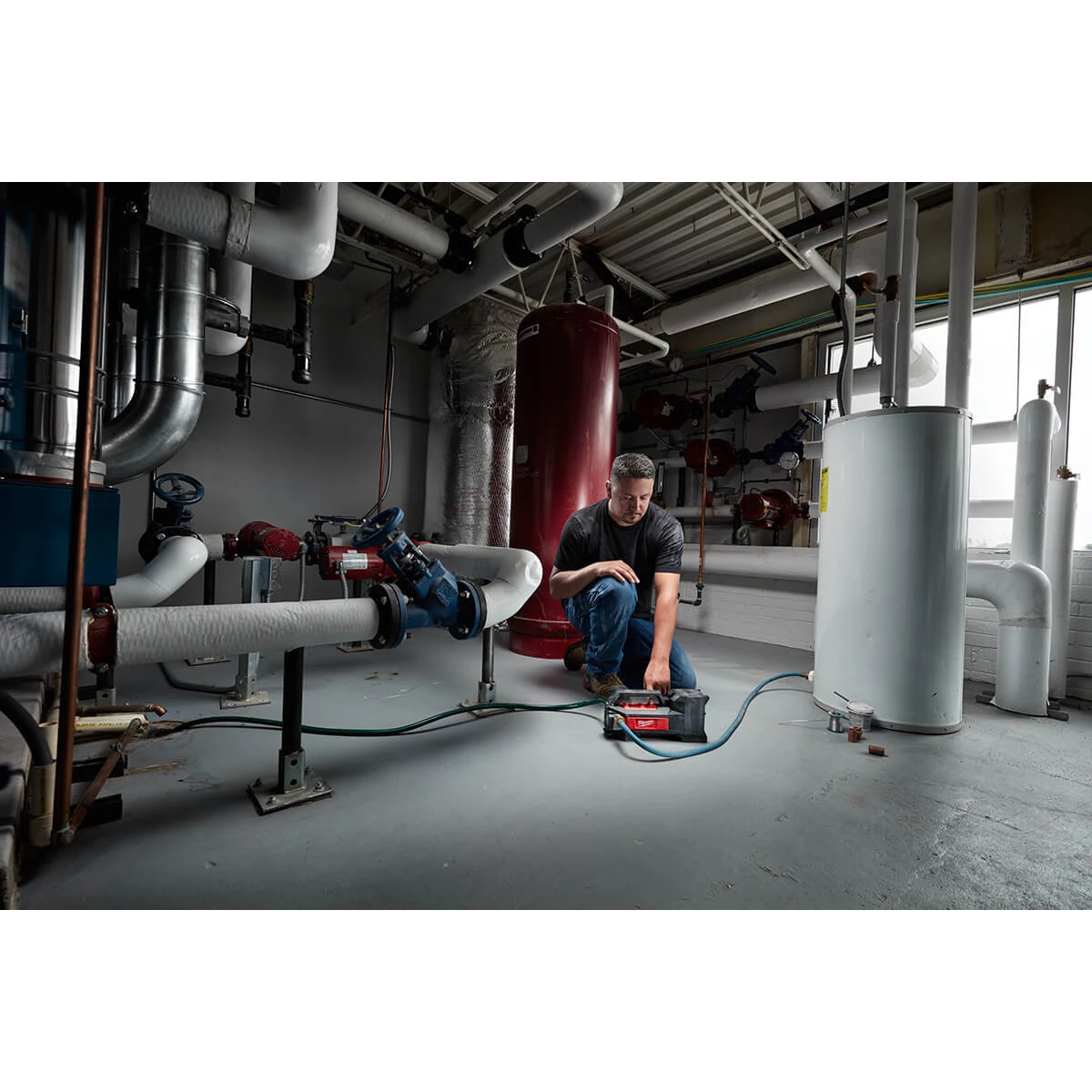 Milwaukee 2771-21 - M18 Transfer Pump Kit POWER TOOLS 4 Milwaukee 2771-21 - M18 Transfer Pump Kit POWER TOOLS