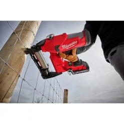 MILWAUKEE 2843-22 - M18 FUEL UTILITY FENCING STAPLER KIT POWER TOOLS
