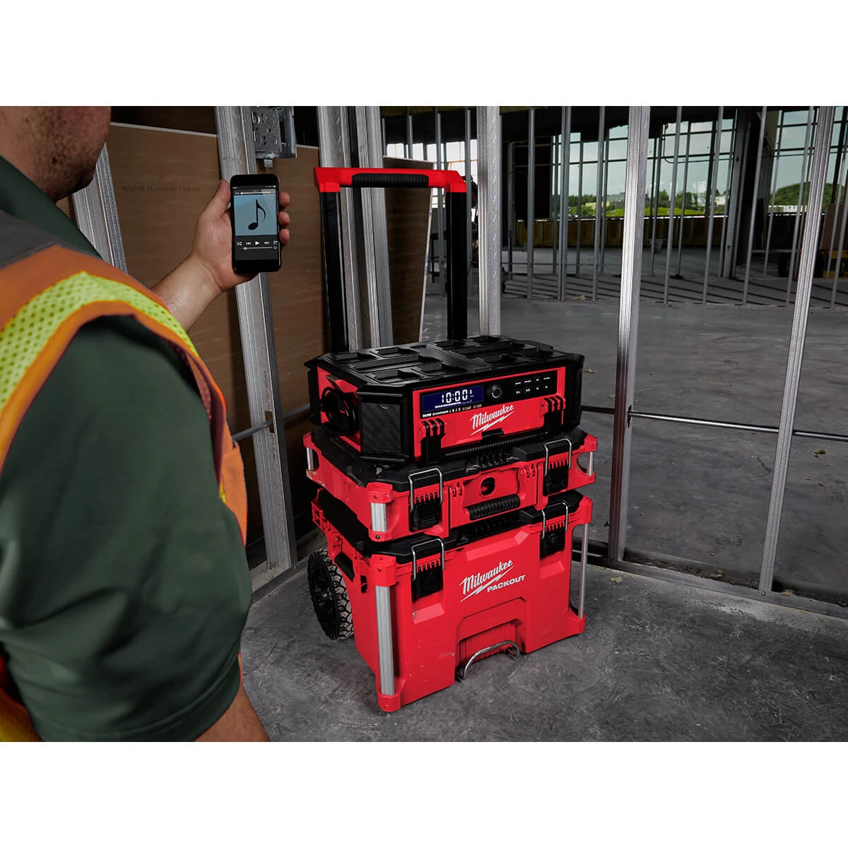 SALE Milwaukee 2950-20 - M18™ PACKOUT™ Radio + Charger 22 SALE Milwaukee 2950-20 - M18™ PACKOUT™ Radio + Charger