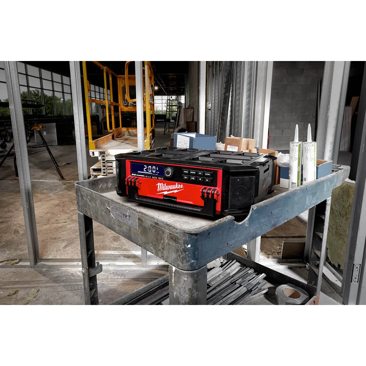 SALE Milwaukee 2950-20 - M18™ PACKOUT™ Radio + Charger 32 SALE Milwaukee 2950-20 - M18™ PACKOUT™ Radio + Charger