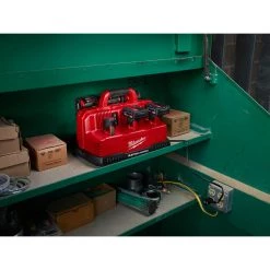 BATTERIES AND CHARGERS Milwaukee 48-59-1807 - M18/M12 Rapid Charge Station 34 BATTERIES AND CHARGERS Milwaukee 48-59-1807 - M18/M12 Rapid Charge Station