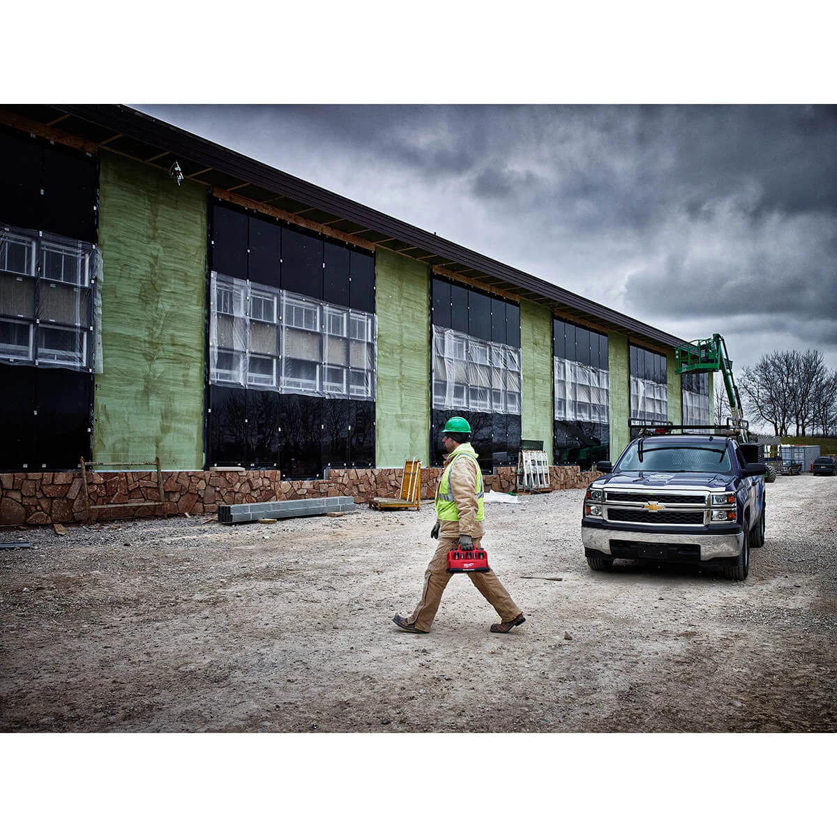 BATTERIES AND CHARGERS Milwaukee 48-59-1807 - M18/M12 Rapid Charge Station 15 BATTERIES AND CHARGERS Milwaukee 48-59-1807 - M18/M12 Rapid Charge Station