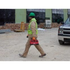 BATTERIES AND CHARGERS Milwaukee 48-59-1807 - M18/M12 Rapid Charge Station 33 BATTERIES AND CHARGERS Milwaukee 48-59-1807 - M18/M12 Rapid Charge Station