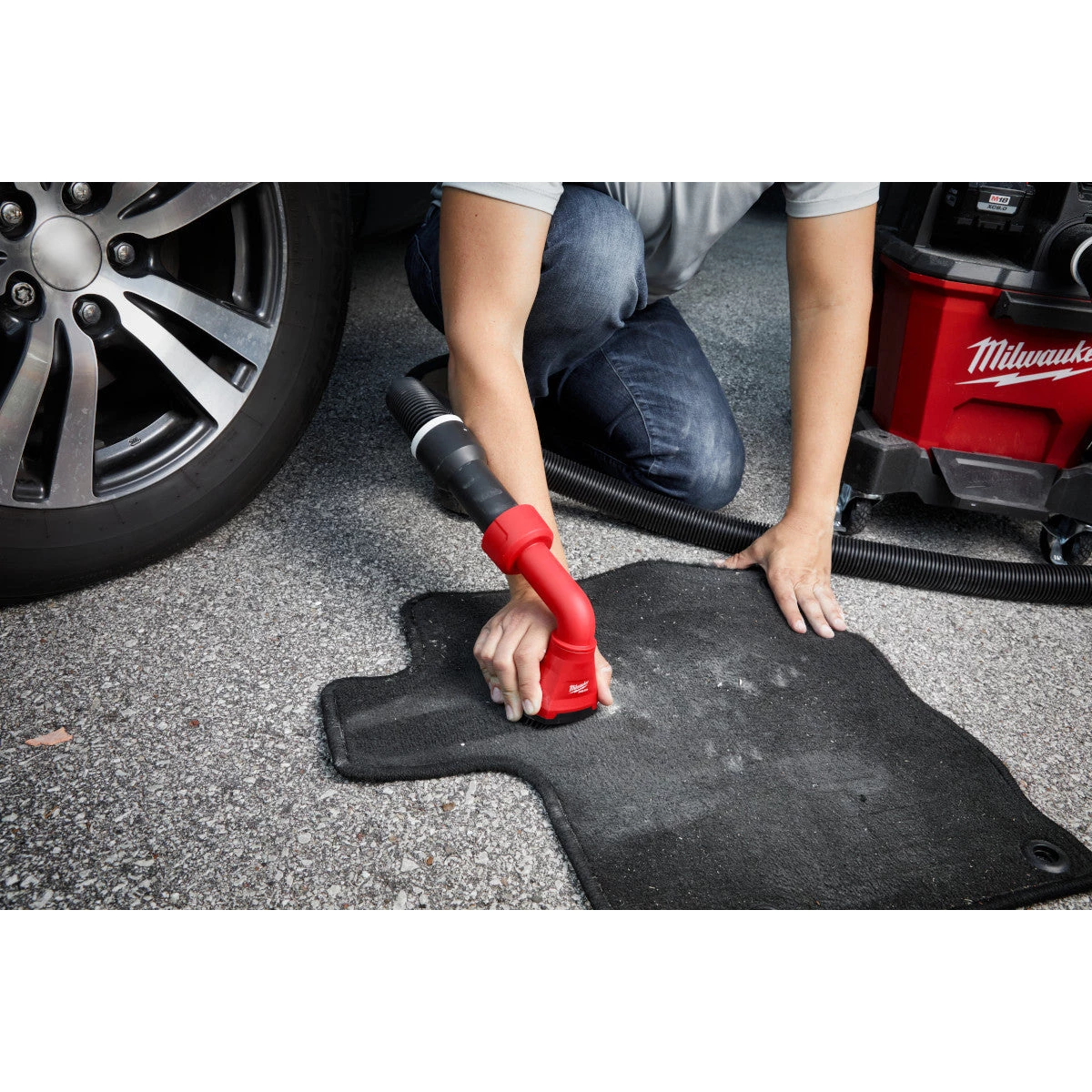 SALE Milwaukee 49-90-2020 - AIR-TIP™ Swiveling Palm Brush 15 SALE Milwaukee 49-90-2020 - AIR-TIP™ Swiveling Palm Brush