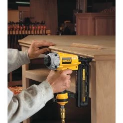 POWER TOOLS Dewalt D51257K - 16 GAUGE 1" - 2-1/2" FINISH NAILER 25 POWER TOOLS Dewalt D51257K - 16 GAUGE 1