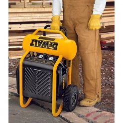 DEWALT D55146 - 1.6 HP CONTINUOUS, 225 PSI, 4.5 GALLON COMPRESSOR 33 DEWALT D55146 - 1.6 HP CONTINUOUS, 225 PSI, 4.5 GALLON COMPRESSOR
