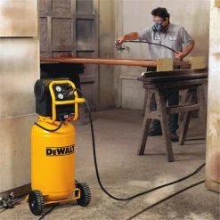 Dewalt D55168 - 1.6 HP Continuous, 200 PSI, 15 Gallon Workshop Com SALE