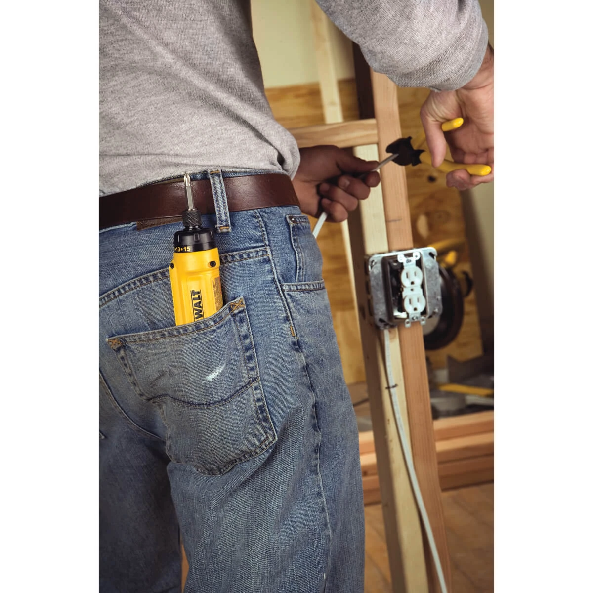 WHAT'S NEW DEWALT DCF680N1 8V Gyroscopic Screwdriver 1-Battery Kit 6 WHAT'S NEW DEWALT DCF680N1 8V Gyroscopic Screwdriver 1-Battery Kit