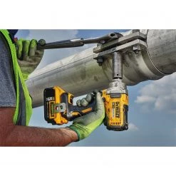 Dewalt DCF894HP2 20V MAX* XR® 1/2 IN. MID-RANGE CORDLESS IMPACT WRENCH WITH HOG RING ANVIL KIT
