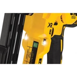 Dewalt DCFS950P2 20V MAX* XR® 9 GA CORDLESS FENCING STAPLER KIT POWER TOOLS 19 Dewalt DCFS950P2 20V MAX* XR® 9 GA CORDLESS FENCING STAPLER KIT POWER TOOLS