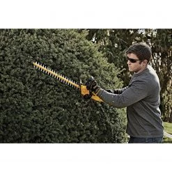 DEWALT DCHT820P1 20 V Max Hedge Trimmer With 5AH Pack OUTDOOR TOOLS 15 DEWALT DCHT820P1 20 V Max Hedge Trimmer With 5AH Pack OUTDOOR TOOLS