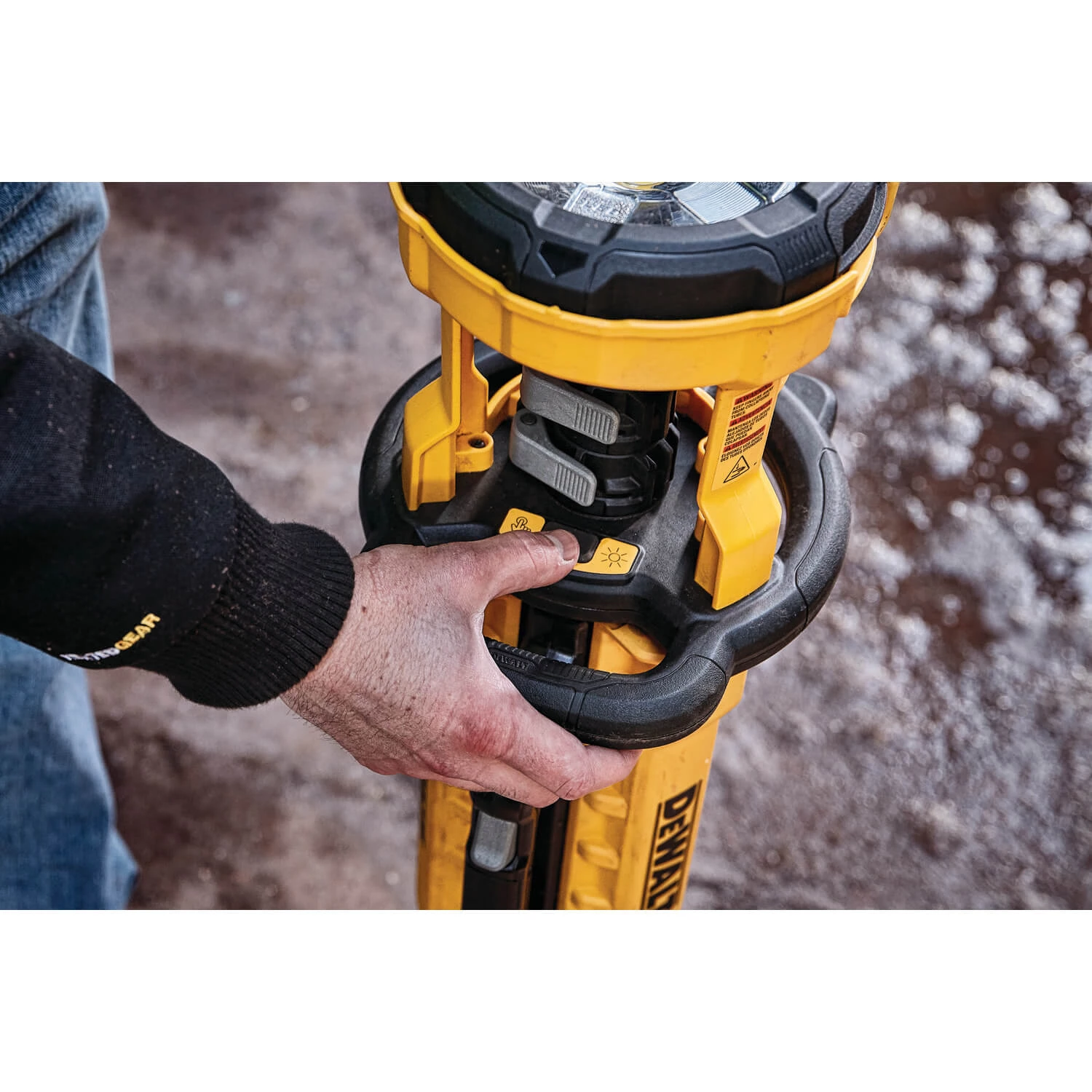 LIGHTING DEWALT DCL079B - 20V MAX* CORDLESS TRIPOD LIGHT (LIGHT ONLY) 7 LIGHTING DEWALT DCL079B - 20V MAX* CORDLESS TRIPOD LIGHT (LIGHT ONLY)
