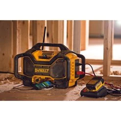 DEWALT DCR025 12V/20V MAX Worksite Charger Radio 7 DEWALT DCR025 12V/20V MAX Worksite Charger Radio