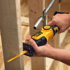 DEWALT DCS310S1 12V MAX* CORDLESS PIVOT RECIPROCATING SAW KIT WHAT'S NEW