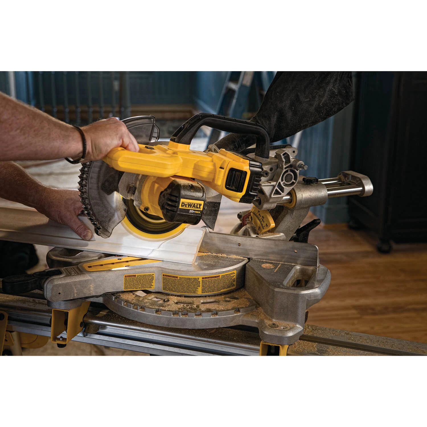 DEWALT DCS361M1 20V Max Cordless Miter Saw Kit 31 DEWALT DCS361M1 20V Max Cordless Miter Saw Kit