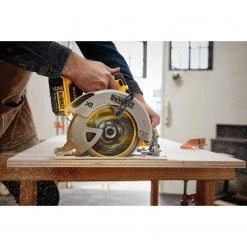 POWER TOOLS Dewalt DCS570P1 20V MAX XR 7-1/4
