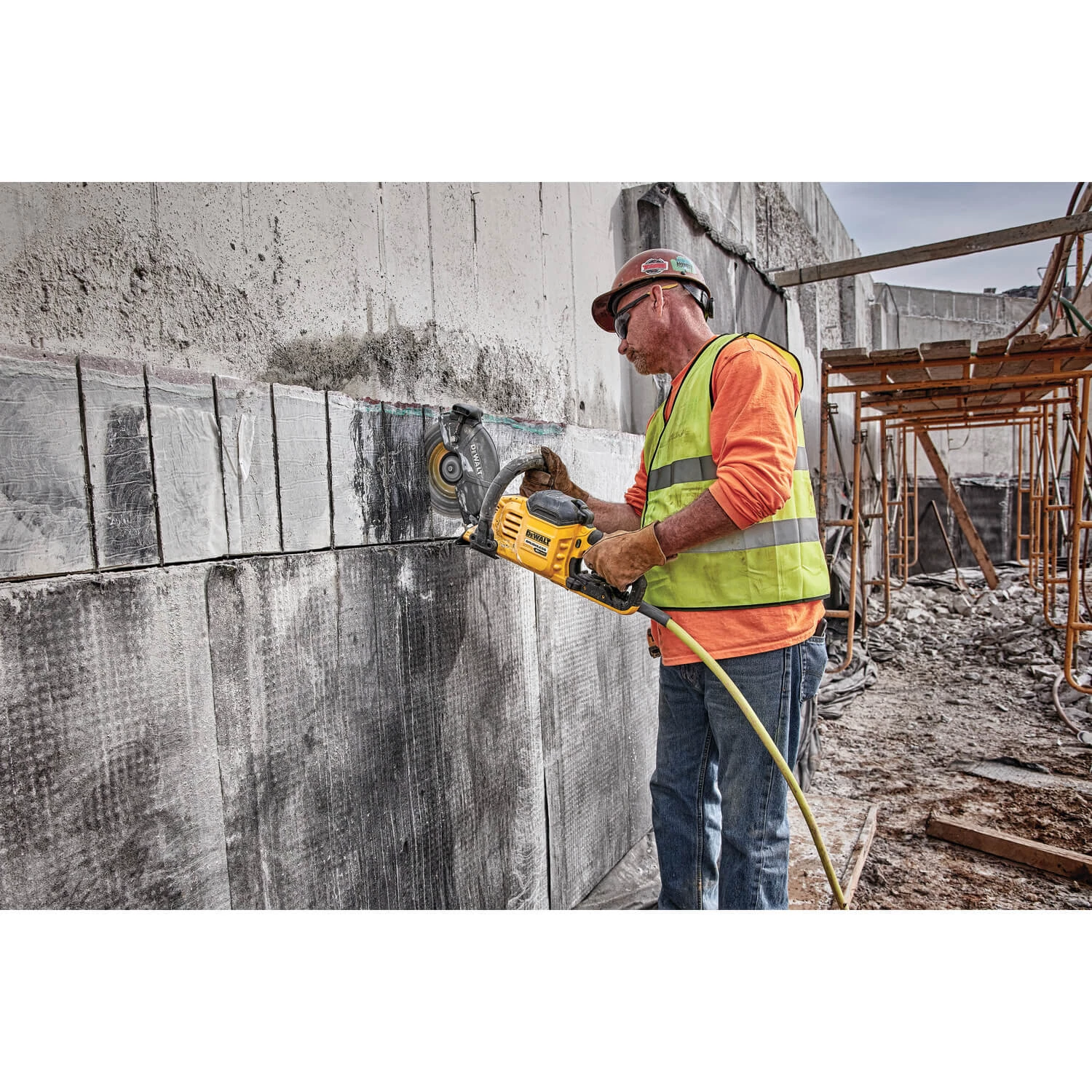 Dewalt DCS690X2 - 9" 60V MAX* Cut-Off Saw POWER TOOLS 39 Dewalt DCS690X2 - 9" 60V MAX* Cut-Off Saw POWER TOOLS