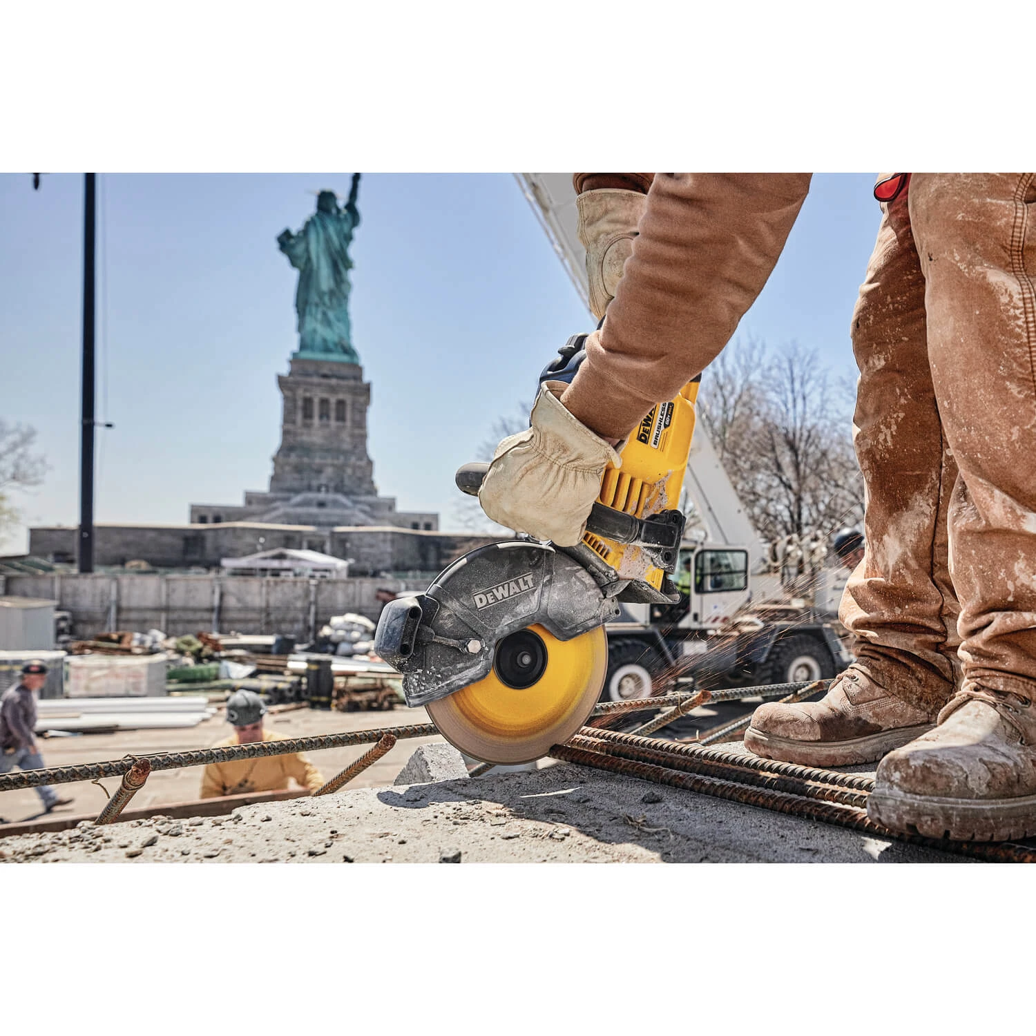 Dewalt DCS690X2 - 9" 60V MAX* Cut-Off Saw POWER TOOLS 28 Dewalt DCS690X2 - 9" 60V MAX* Cut-Off Saw POWER TOOLS