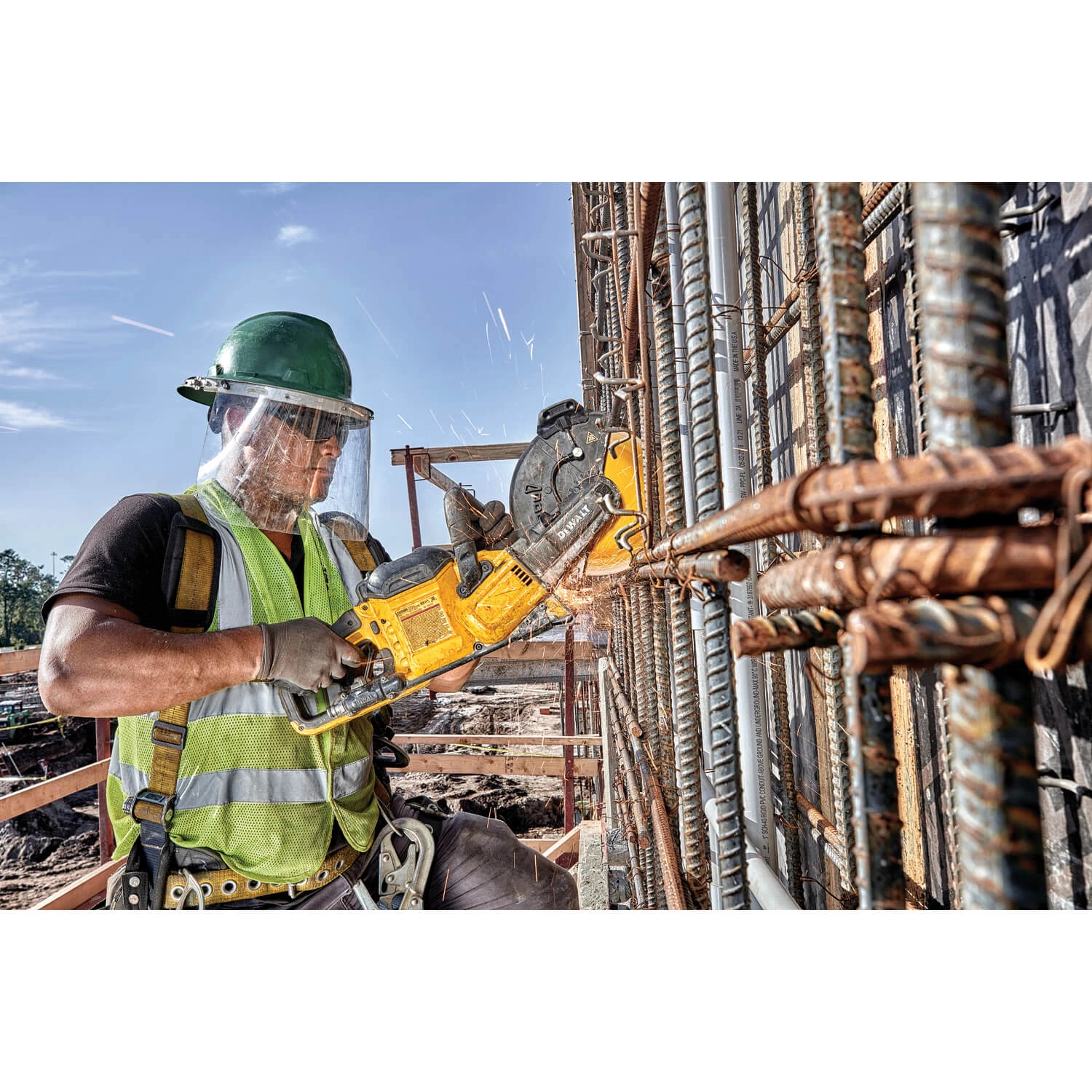 Dewalt DCS690X2 - 9" 60V MAX* Cut-Off Saw POWER TOOLS 18 Dewalt DCS690X2 - 9" 60V MAX* Cut-Off Saw POWER TOOLS