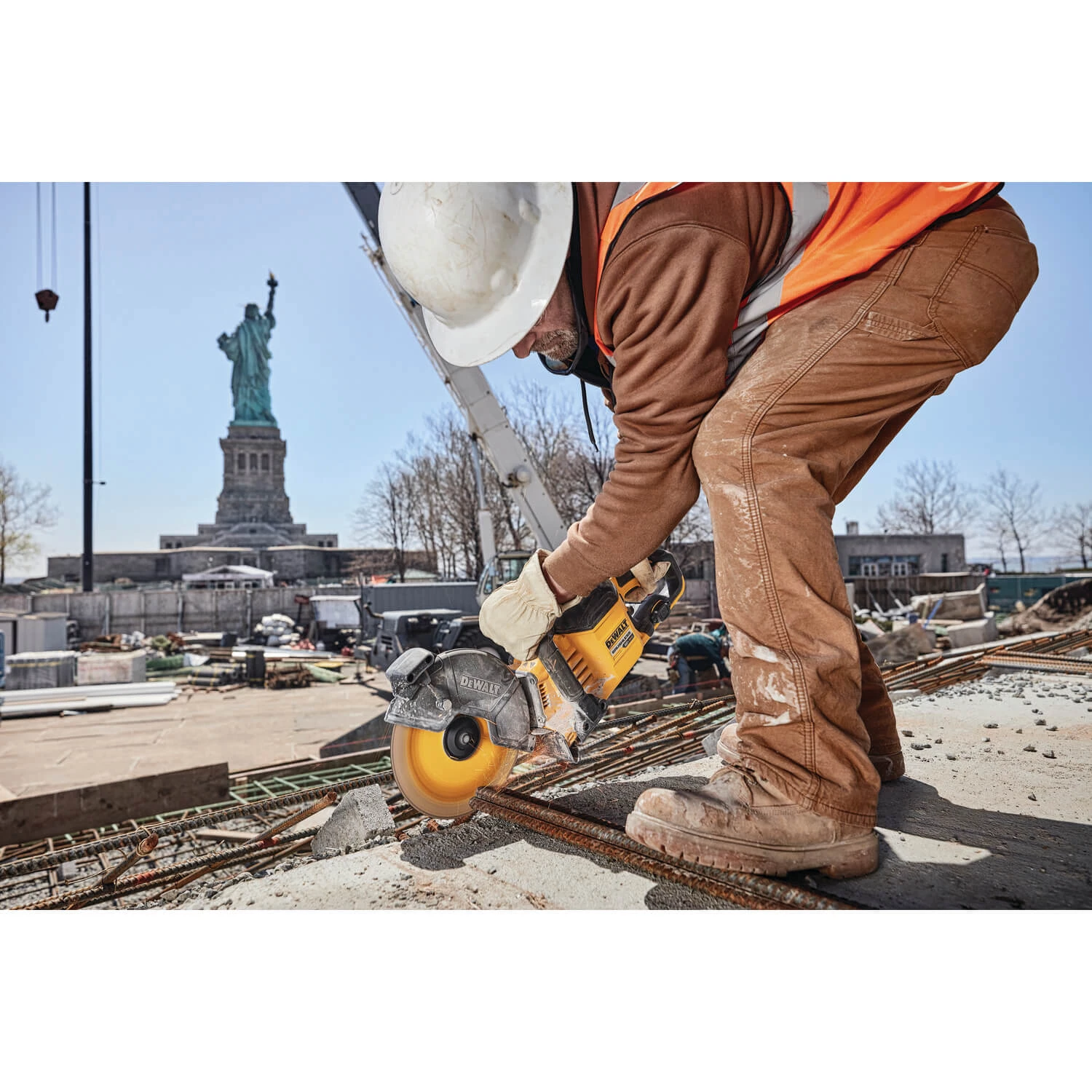 Dewalt DCS690X2 - 9" 60V MAX* Cut-Off Saw POWER TOOLS 31 Dewalt DCS690X2 - 9" 60V MAX* Cut-Off Saw POWER TOOLS