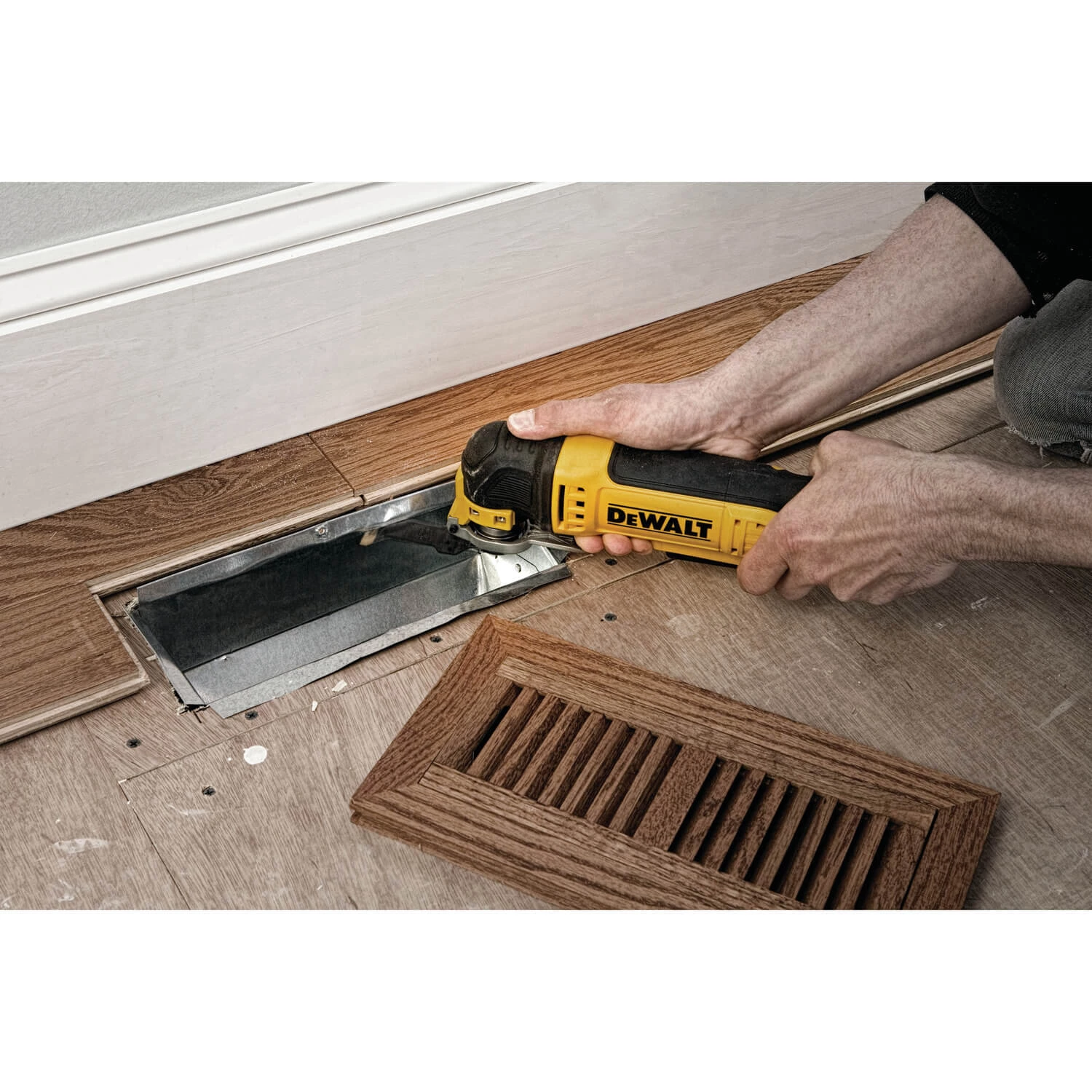 DeWalt DWE315K - Oscillating Multi-Tool Kit SALE 19 DeWalt DWE315K - Oscillating Multi-Tool Kit SALE