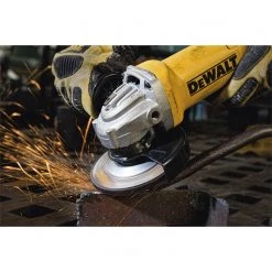 DeWalt DWE402 - 4-1/2