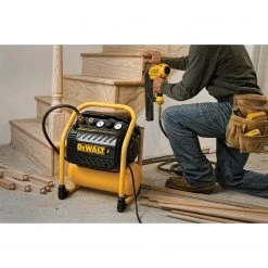 DEWALT DWFP55130 - COMPRESSOR 2.5GAL 3.0SCFM POWER TOOLS 9 DEWALT DWFP55130 - COMPRESSOR 2.5GAL 3.0SCFM POWER TOOLS