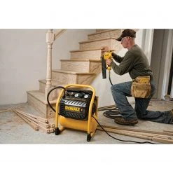 DEWALT DWFP55130 - COMPRESSOR 2.5GAL 3.0SCFM POWER TOOLS 8 DEWALT DWFP55130 - COMPRESSOR 2.5GAL 3.0SCFM POWER TOOLS