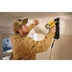 DeWalt DWFP72155 - Precision Point Angle Finish Nailer 15 Ga.