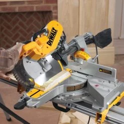 DEWALT DWS780 12-Inch Double Bevel Sliding Compound Miter Saw
