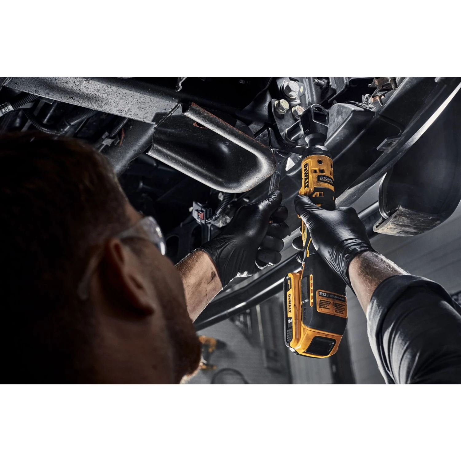 Dewalt DCF512B ATOMIC COMPACT SERIES™ 20V MAX* Brushless 1/2 In. Ratchet (Tool Only) WHAT'S NEW 5 Dewalt DCF512B ATOMIC COMPACT SERIES™ 20V MAX* Brushless 1/2 In. Ratchet (Tool Only) WHAT'S NEW