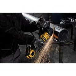 DeWalt DCG440X2 - 60V CORDLESS 7 ANGLE GRINDER Kit 33 DeWalt DCG440X2 - 60V CORDLESS 7 ANGLE GRINDER Kit