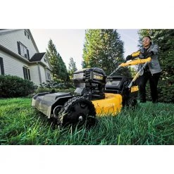 DEWALT DCMWSP244U2-CA - 2X20V MAX* 21-1/2 IN. BRUSHLESS CORDLESS FWD SELF-PROPELLED LAWN MOWER