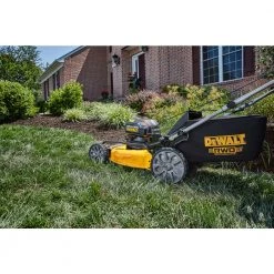 DEWALT DCMWSP255Y2-CA 2X20V MAX* BRUSHLESS CORDLESS 21-1/2 IN. REAR WHEEL DRIVE SELF-PROPELLED MOWER KIT 19 DEWALT DCMWSP255Y2-CA 2X20V MAX* BRUSHLESS CORDLESS 21-1/2 IN. REAR WHEEL DRIVE SELF-PROPELLED MOWER KIT